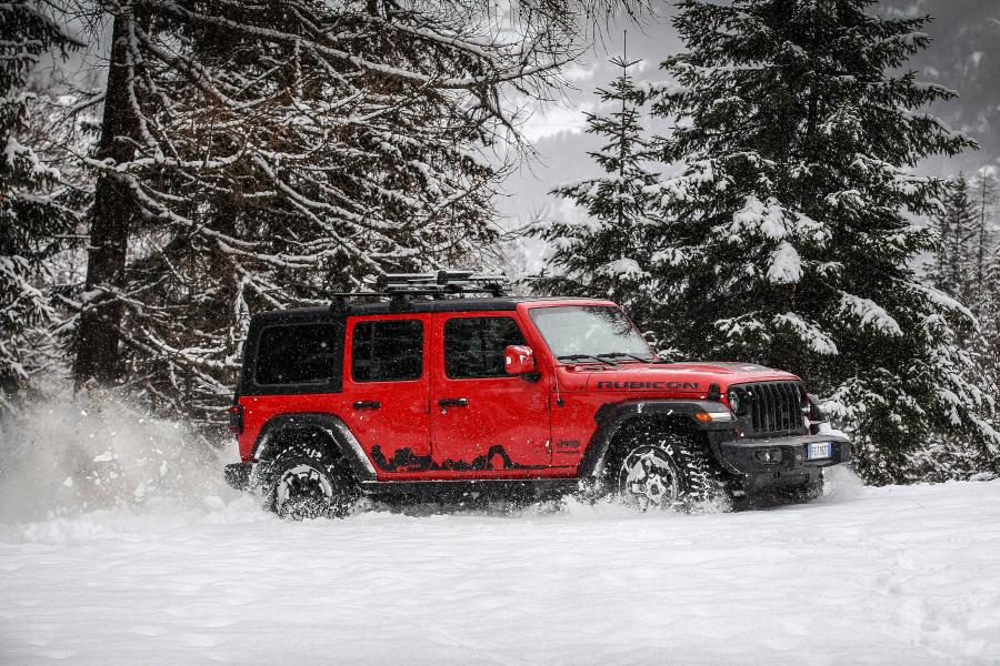  Jeep Wrangler Unlimited Rubicon (JL) 2018 года  (EU) (фото 13 из 46)
